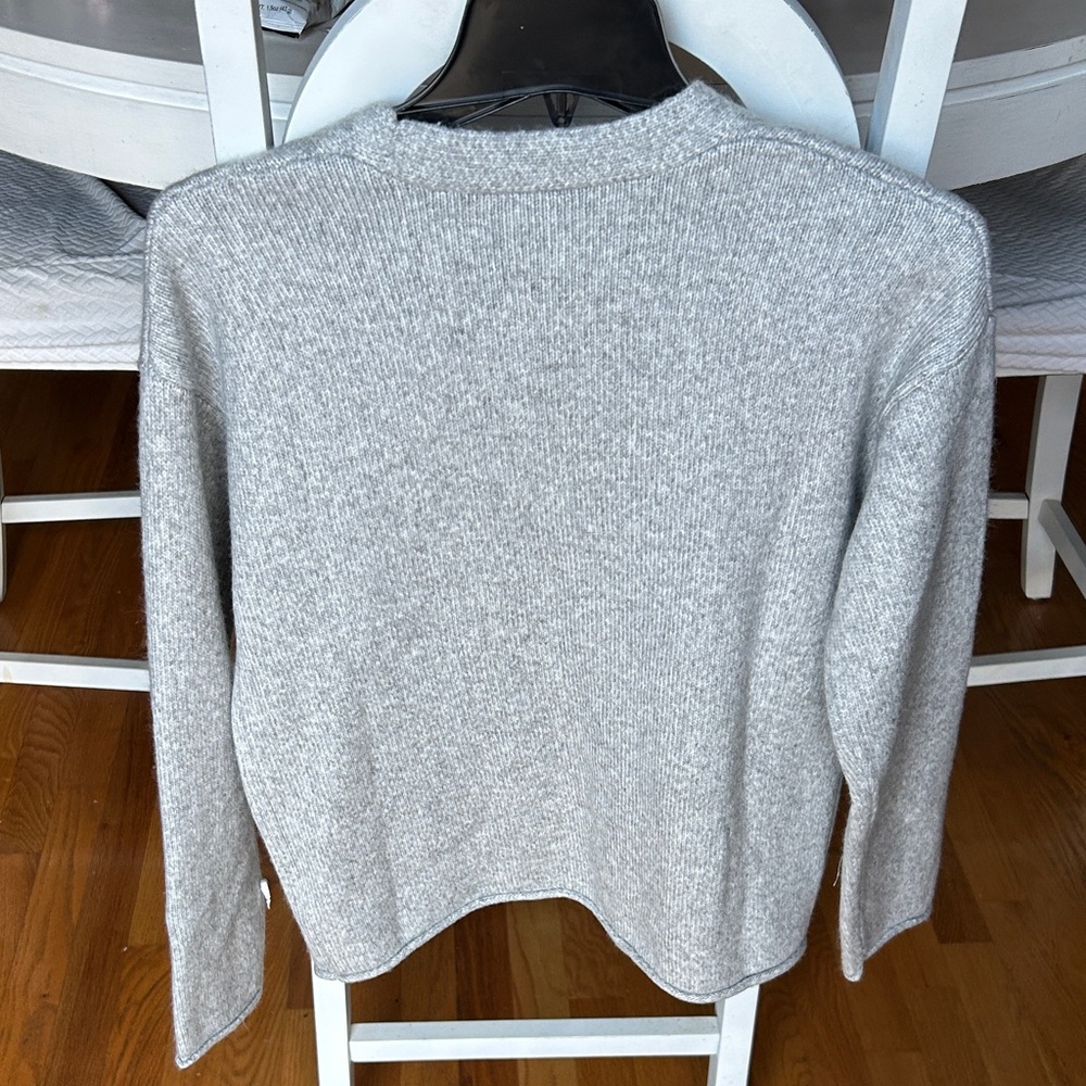 Elegant Heather Gray Women's Cardigan - Picture 2 of 4
